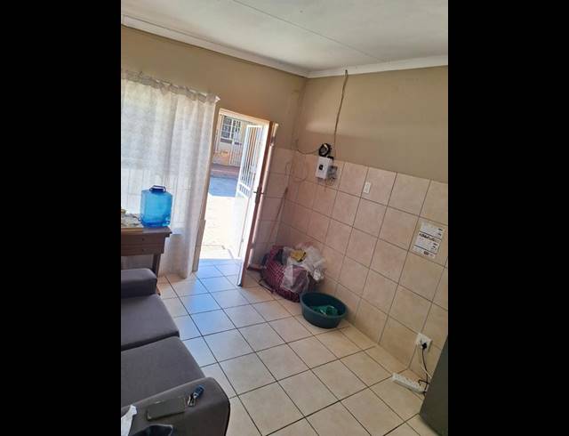 1 BEDROOM PROPERTY TO RENT IN BULT WEST